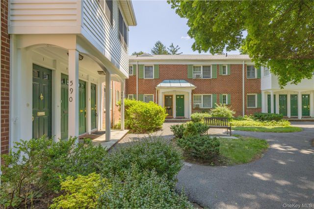 590 Bedford Road 3, Pleasantville, NY 10570