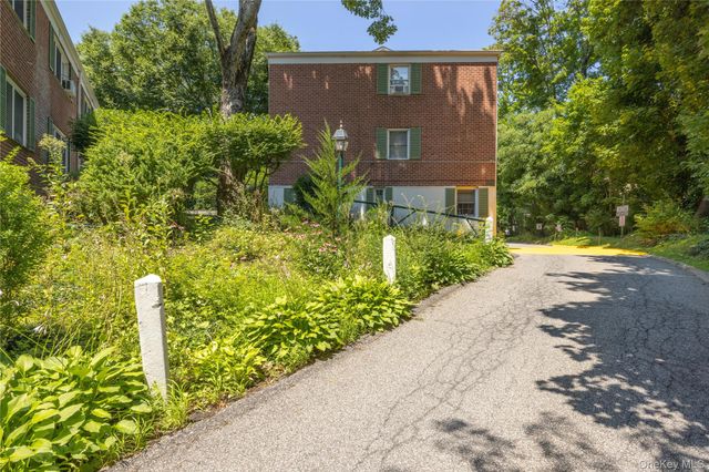 590 Bedford Road 3, Pleasantville, NY 10570