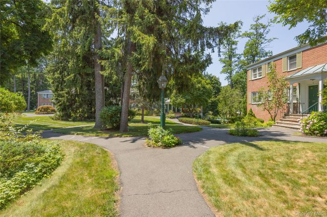 590 Bedford Road 3, Pleasantville, NY 10570