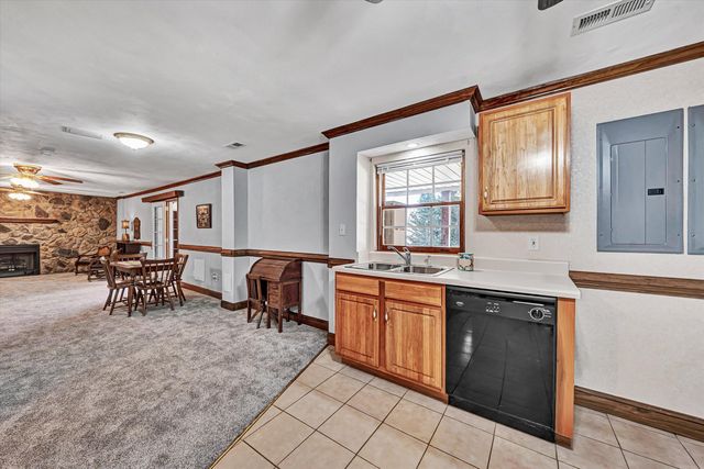 5018 Carter Grove LN, Roanoke, VA 24012