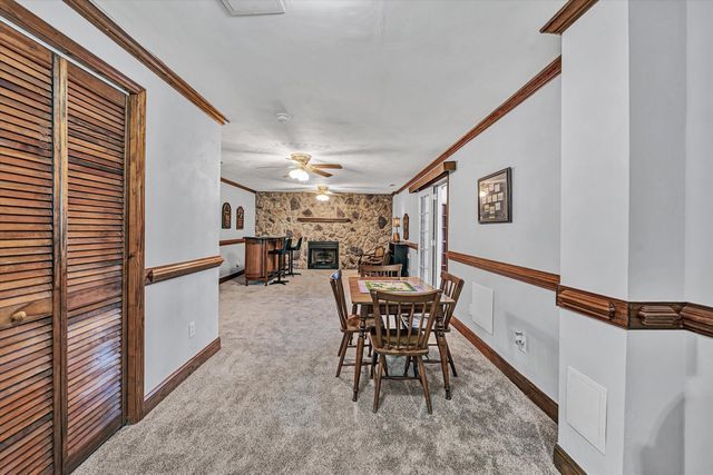 5018 Carter Grove LN, Roanoke, VA 24012