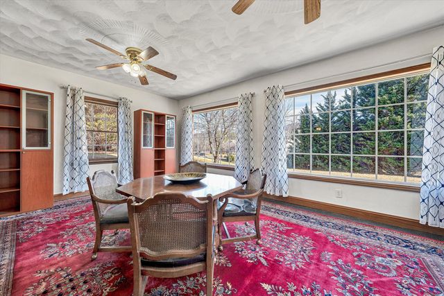 5018 Carter Grove LN, Roanoke, VA 24012