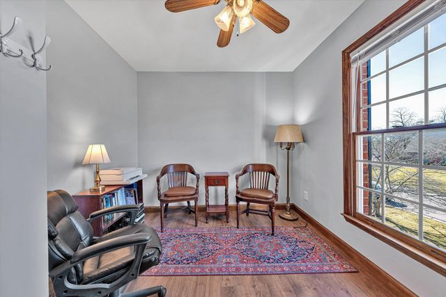 5018 Carter Grove LN, Roanoke, VA 24012