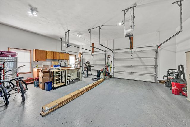 5018 Carter Grove LN, Roanoke, VA 24012