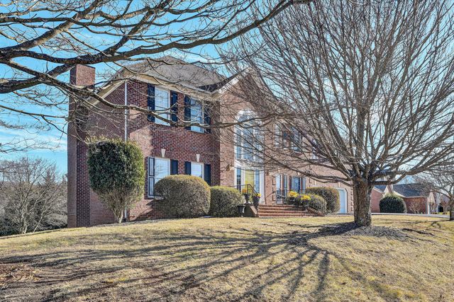 5018 Carter Grove LN, Roanoke, VA 24012