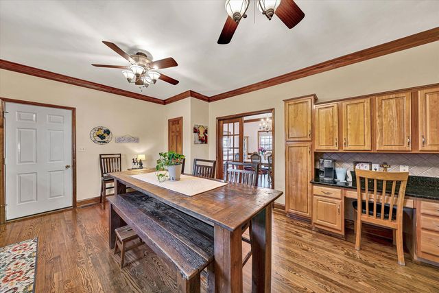 5018 Carter Grove LN, Roanoke, VA 24012