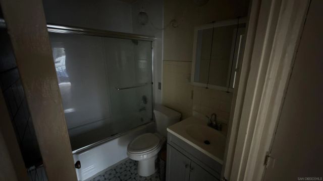 2691 Reynard, San Diego, CA 92103