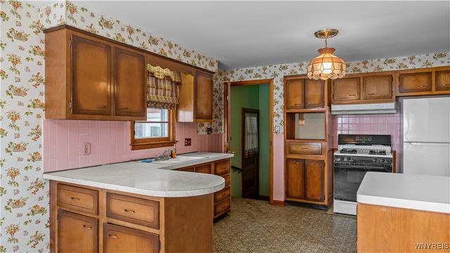 1205 Mineral Springs Road, West Seneca, NY 14224