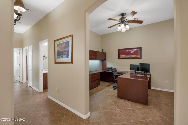 8512 N Crosswater Loop, Tucson, AZ 85743