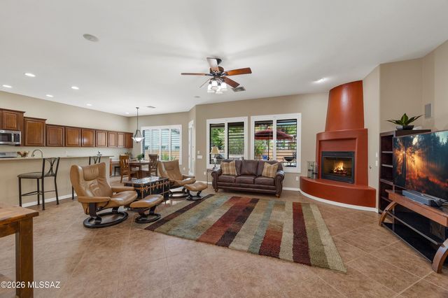 8512 N Crosswater Loop, Tucson, AZ 85743