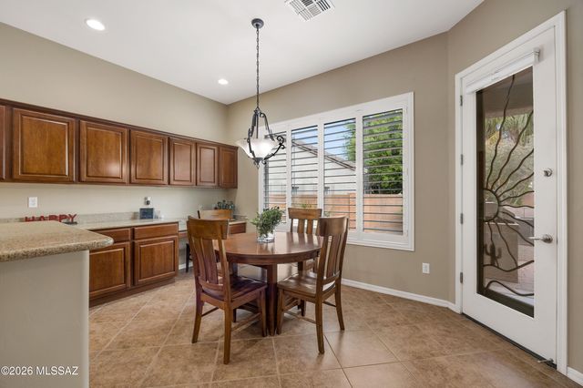 8512 N Crosswater Loop, Tucson, AZ 85743