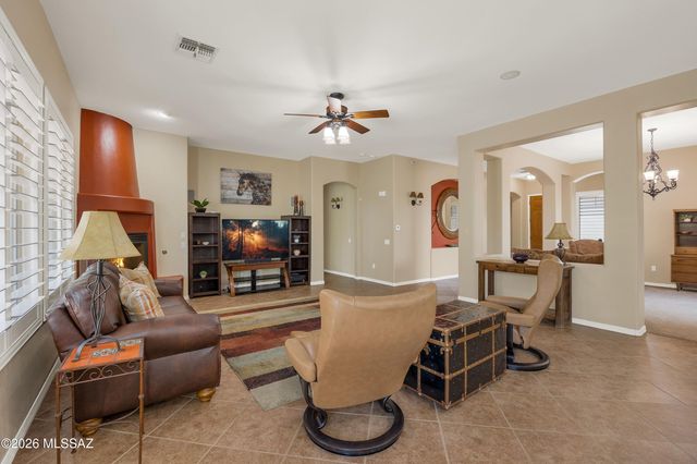 8512 N Crosswater Loop, Tucson, AZ 85743