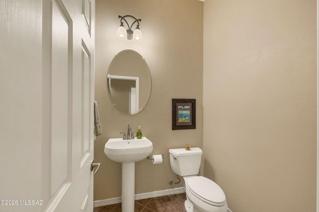 8512 N Crosswater Loop, Tucson, AZ 85743