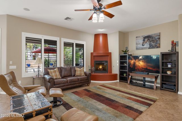 8512 N Crosswater Loop, Tucson, AZ 85743