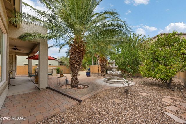 8512 N Crosswater Loop, Tucson, AZ 85743