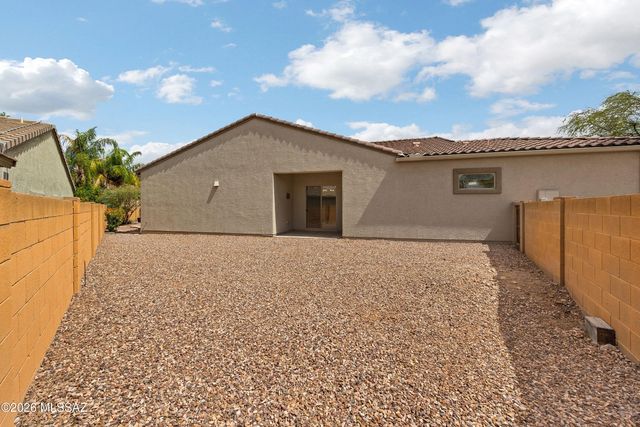 8512 N Crosswater Loop, Tucson, AZ 85743