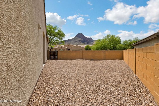 8512 N Crosswater Loop, Tucson, AZ 85743