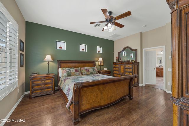 8512 N Crosswater Loop, Tucson, AZ 85743