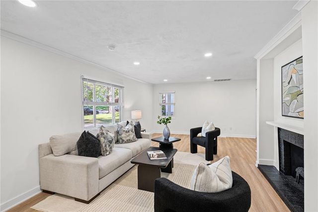 7615 Terrace Street, Kansas City, MO 64114