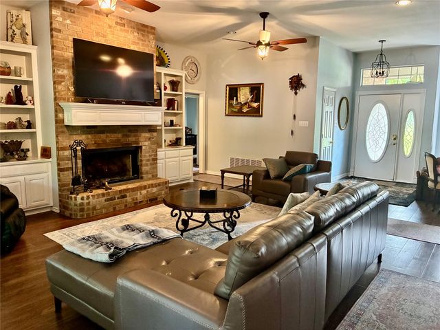 1408 Island Village Court, Granbury, TX 76048