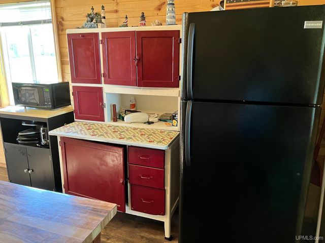 101 & 119 Pearl Street 2 Cottages, Ontonagon, MI 49953