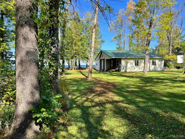 101 & 119 Pearl Street 2 Cottages, Ontonagon, MI 49953