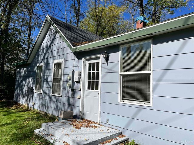 101 & 119 Pearl Street 2 Cottages, Ontonagon, MI 49953