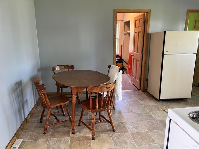 101 & 119 Pearl Street 2 Cottages, Ontonagon, MI 49953