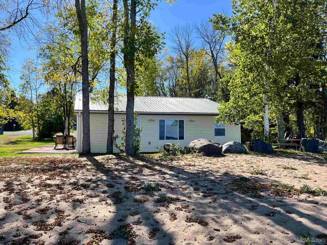 101 & 119 Pearl Street 2 Cottages, Ontonagon, MI 49953