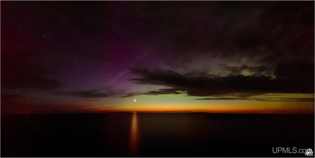 101 & 119 Pearl Street 2 Cottages, Ontonagon, MI 49953