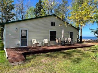 101 & 119 Pearl Street 2 Cottages, Ontonagon, MI 49953