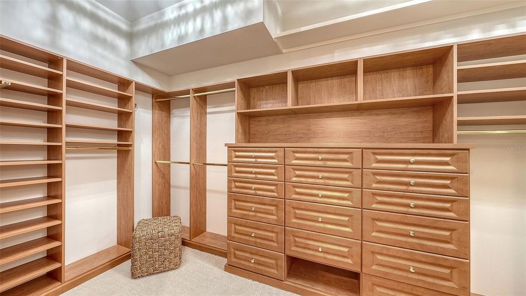 Image 23 of property listing at 228 SAINT JAMES PARK, Osprey, FL 34229