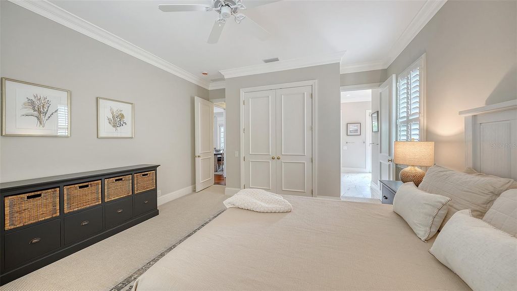 Image 33 of property listing at 228 SAINT JAMES PARK, Osprey, FL 34229