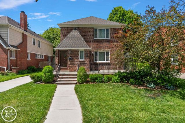 897 Rivard Boulevard, Grosse Pointe, MI 48230