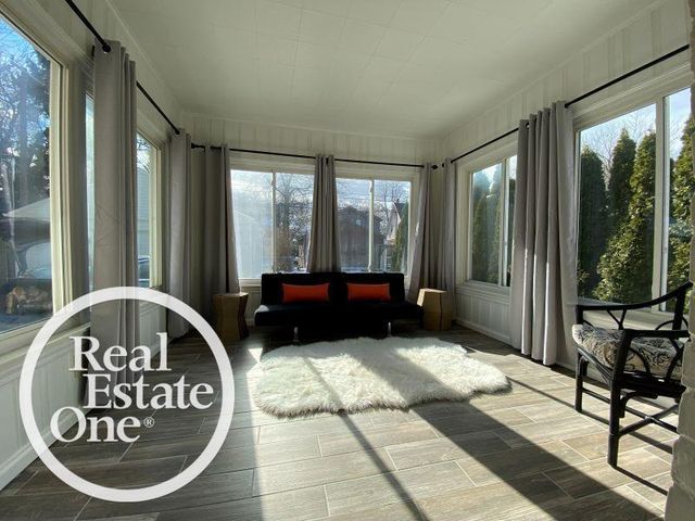 897 Rivard Boulevard, Grosse Pointe, MI 48230