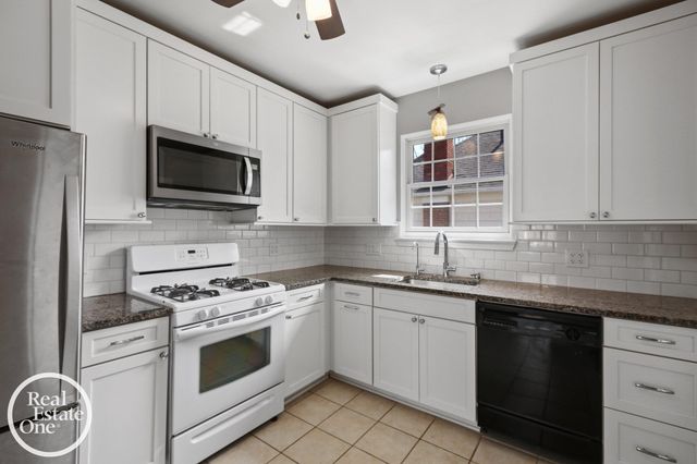897 Rivard Boulevard, Grosse Pointe, MI 48230