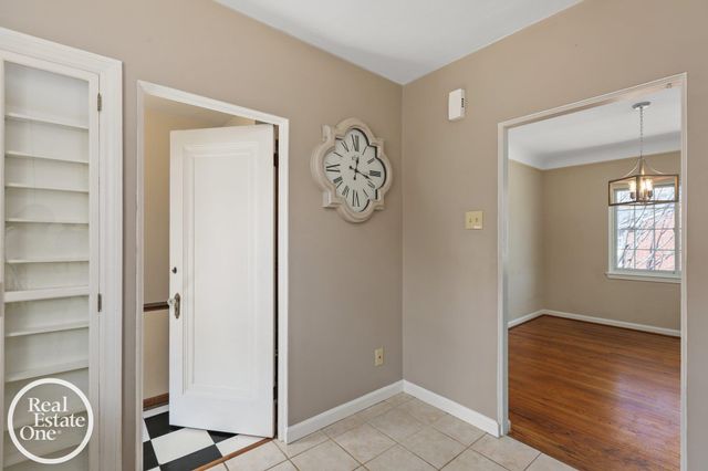 897 Rivard Boulevard, Grosse Pointe, MI 48230
