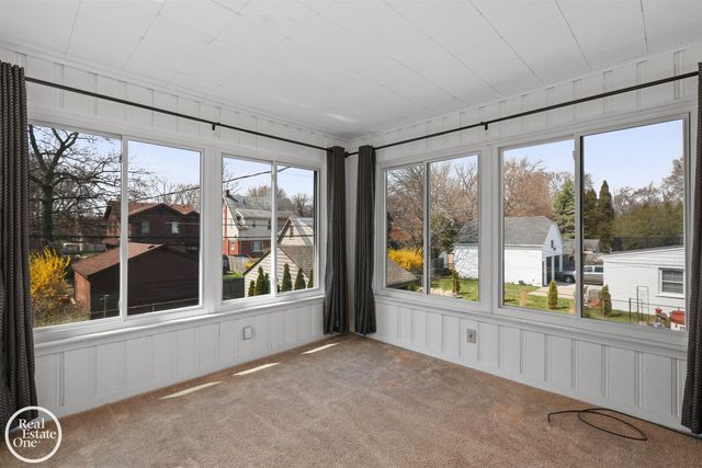 897 Rivard Boulevard, Grosse Pointe, MI 48230