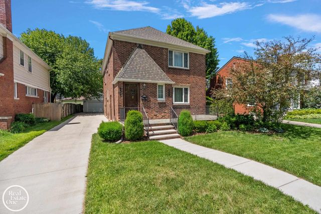 897 Rivard Boulevard, Grosse Pointe, MI 48230