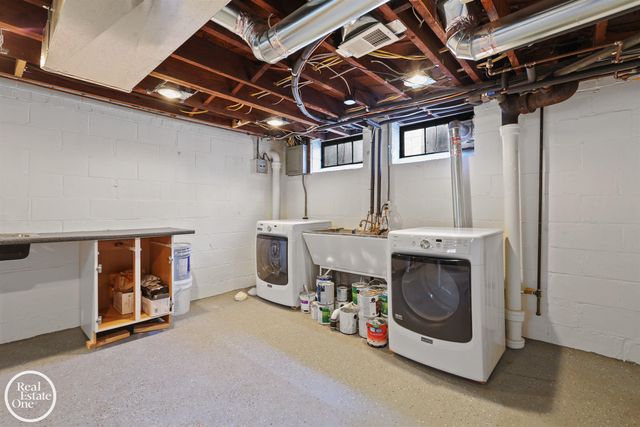 897 Rivard Boulevard, Grosse Pointe, MI 48230