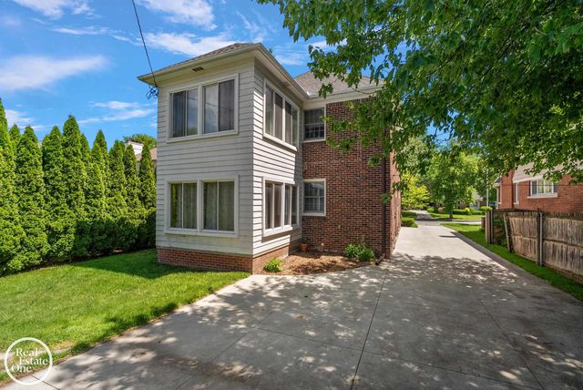 897 Rivard Boulevard, Grosse Pointe, MI 48230