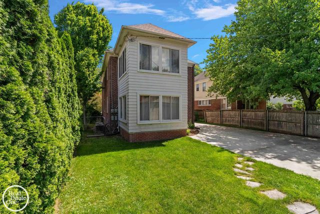 897 Rivard Boulevard, Grosse Pointe, MI 48230