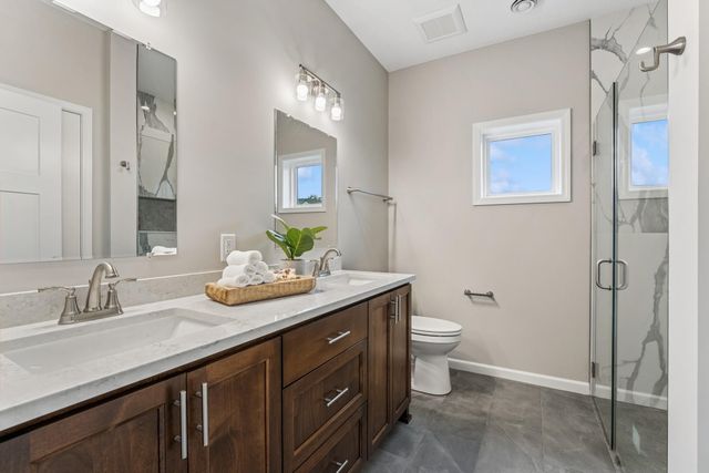 4907 Evergreen Drive N, Hugo, MN 55038
