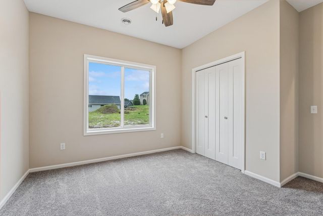 4907 Evergreen Drive N, Hugo, MN 55038