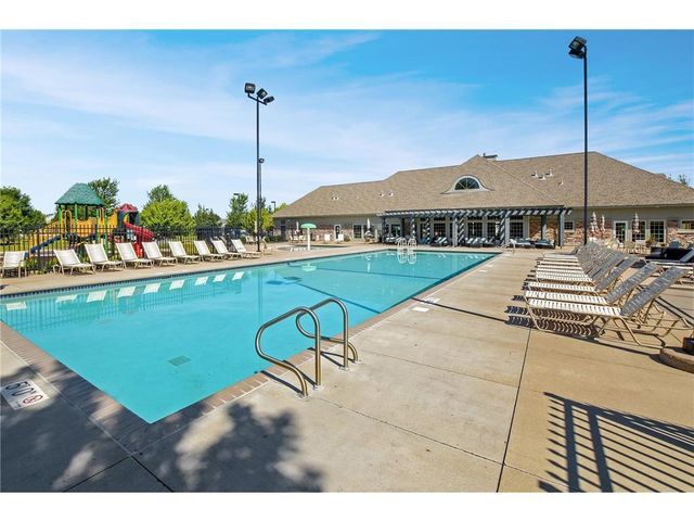 4907 Evergreen Drive N, Hugo, MN 55038