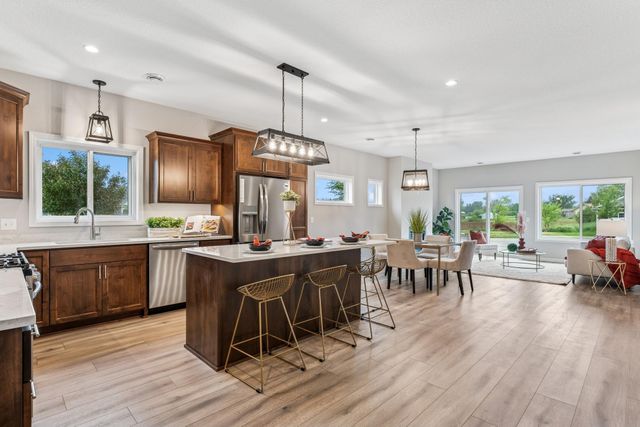 4907 Evergreen Drive N, Hugo, MN 55038
