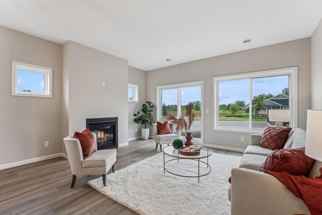 4907 Evergreen Drive N, Hugo, MN 55038