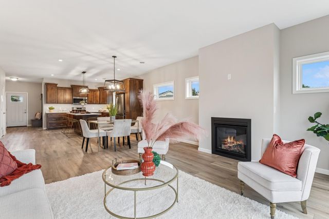 4907 Evergreen Drive N, Hugo, MN 55038