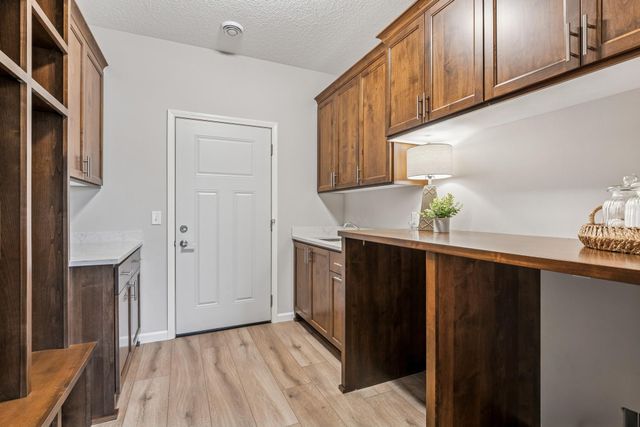 4907 Evergreen Drive N, Hugo, MN 55038