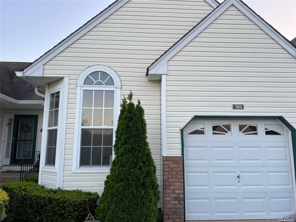 703 Constance Lane, Port Jefferson Station, NY 11776